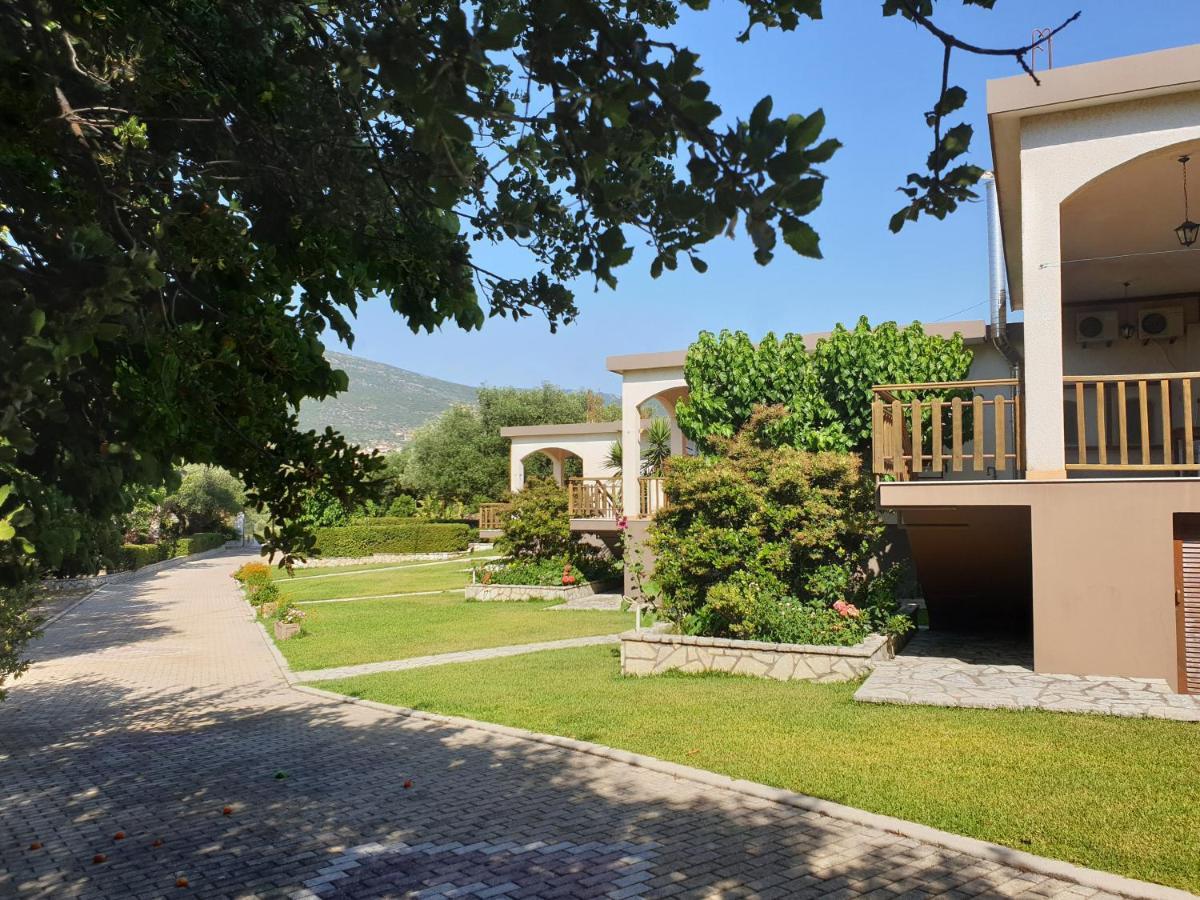 Angela Studios Razata Exterior photo